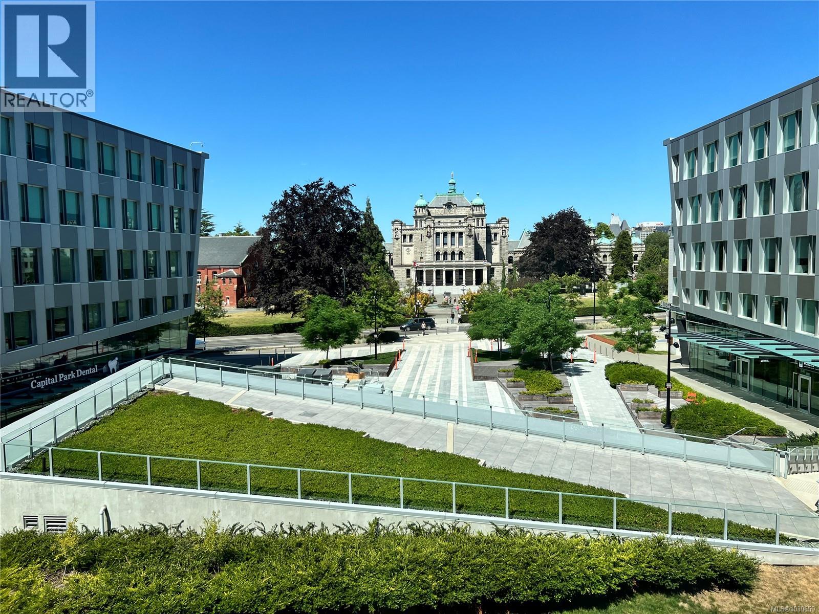 #107 530 Michigan St - 25