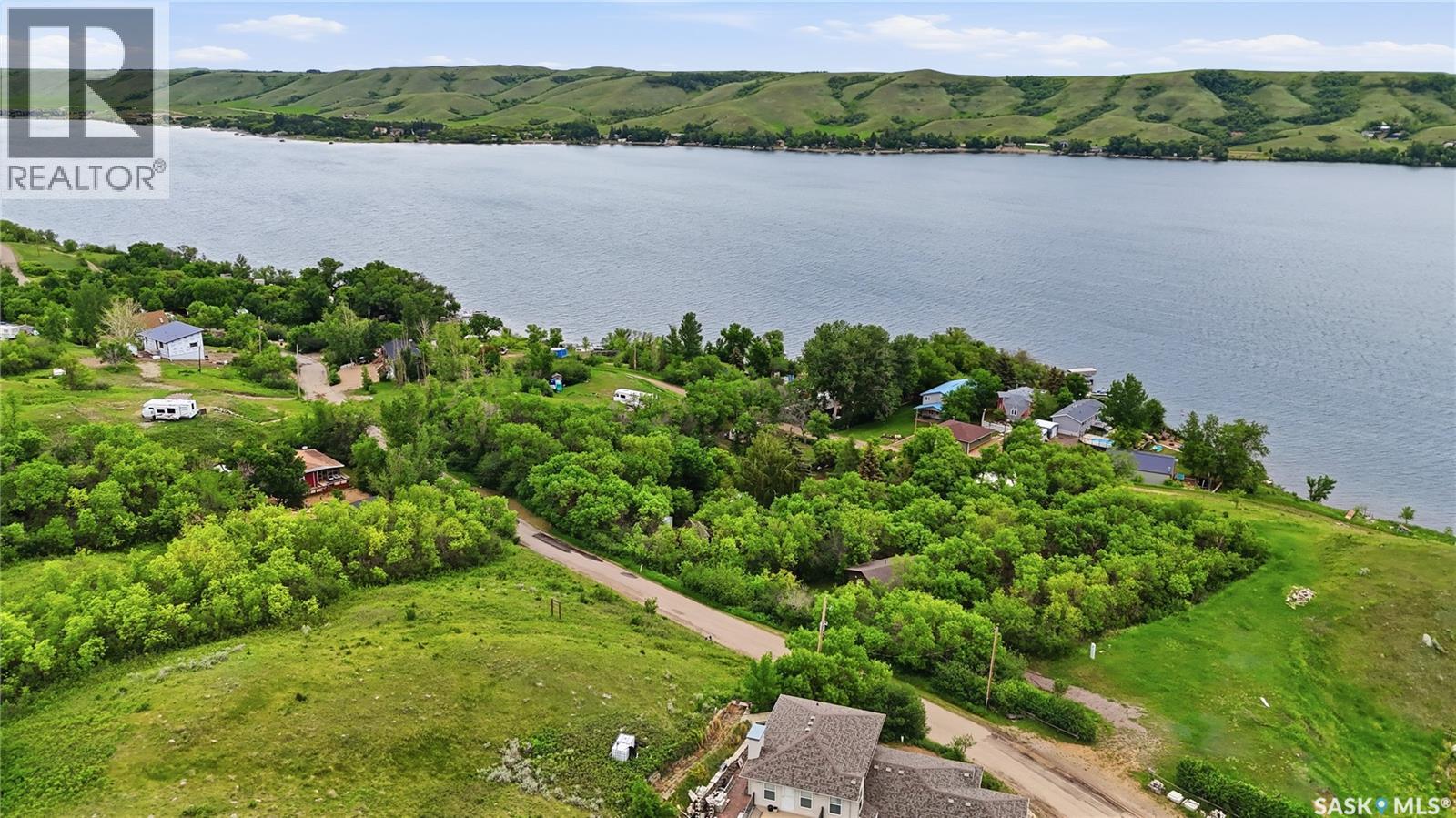 101 Centennial AVENUE - 52
