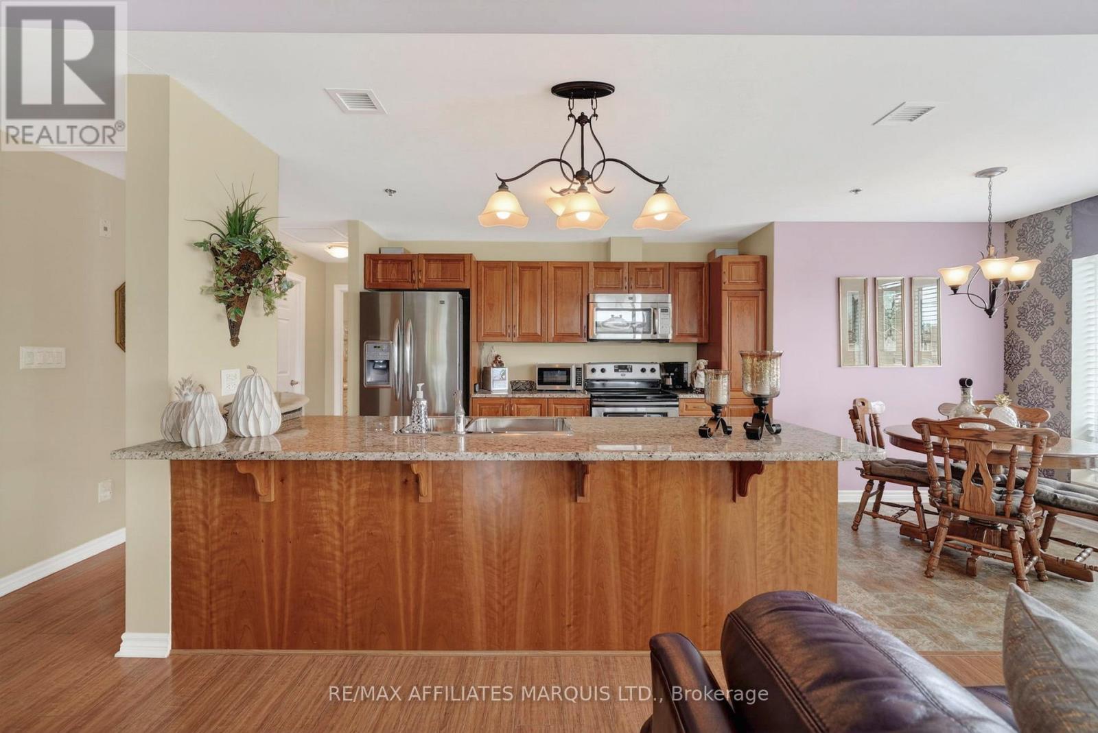 #104 1146 MONTREAL ROAD - 16