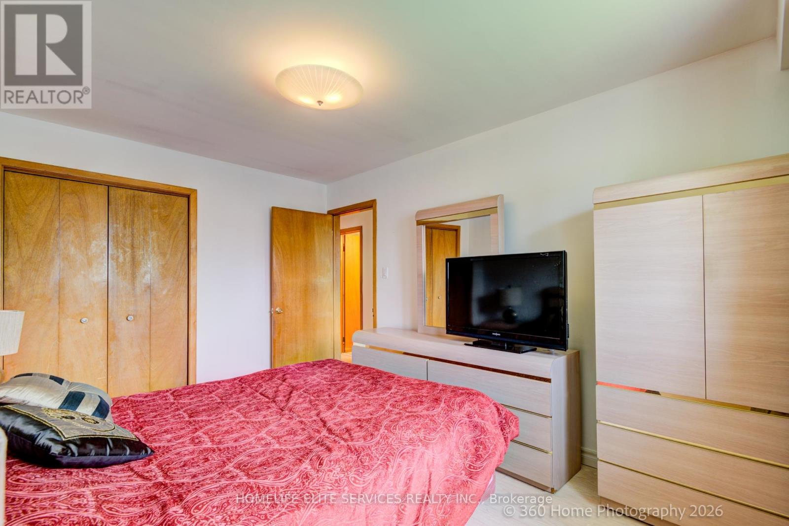 69 CASTLEBURY CRESCENT - 13