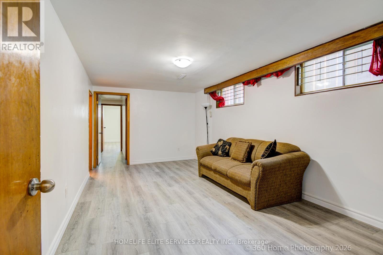 69 CASTLEBURY CRESCENT - 16