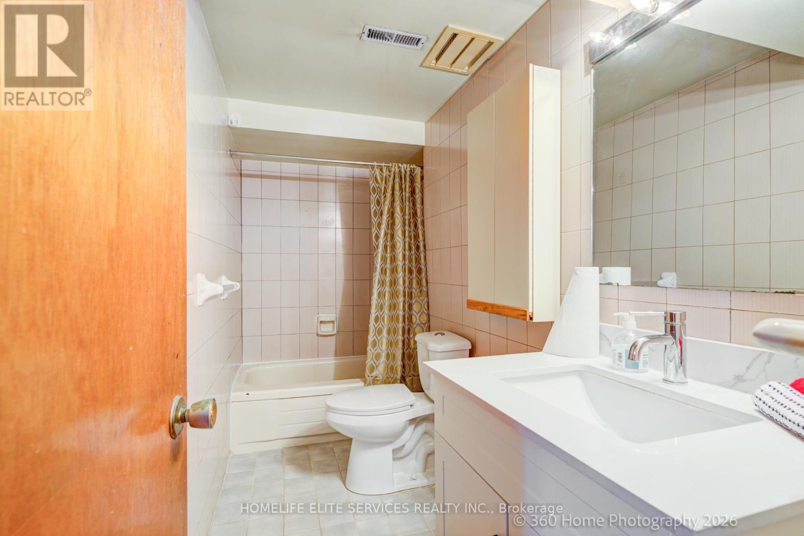 69 CASTLEBURY CRESCENT - 17