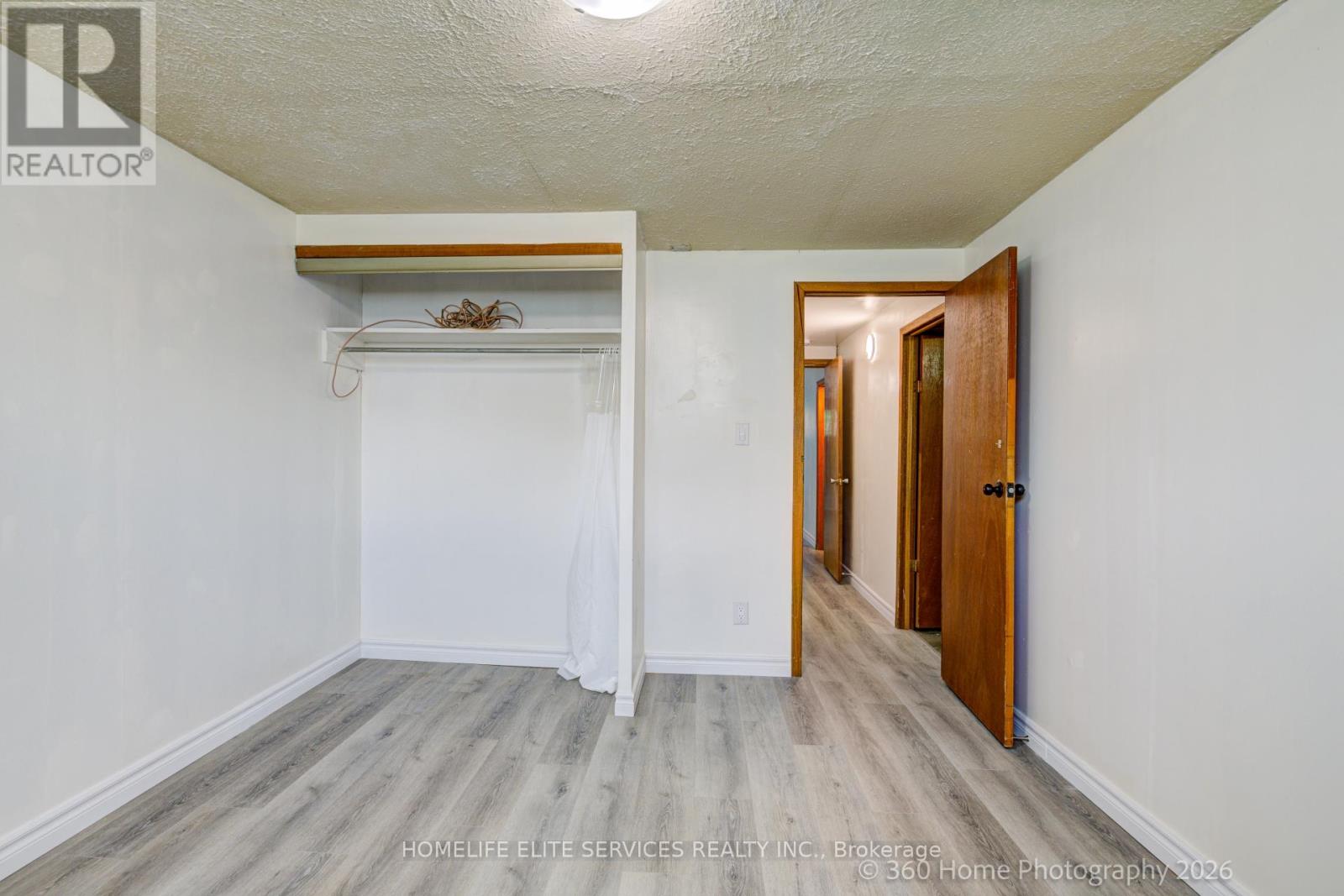 69 CASTLEBURY CRESCENT - 21