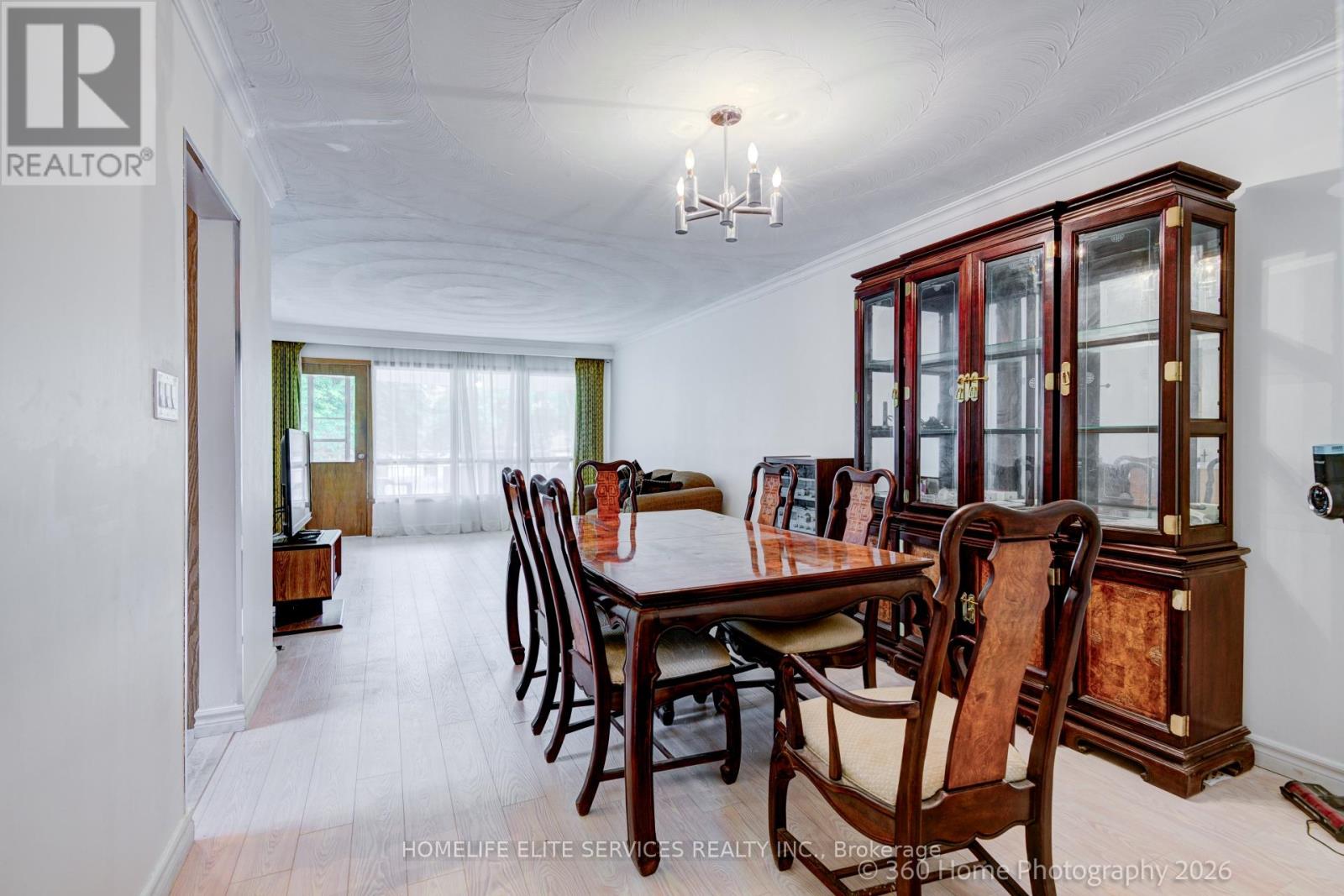 69 CASTLEBURY CRESCENT - 8