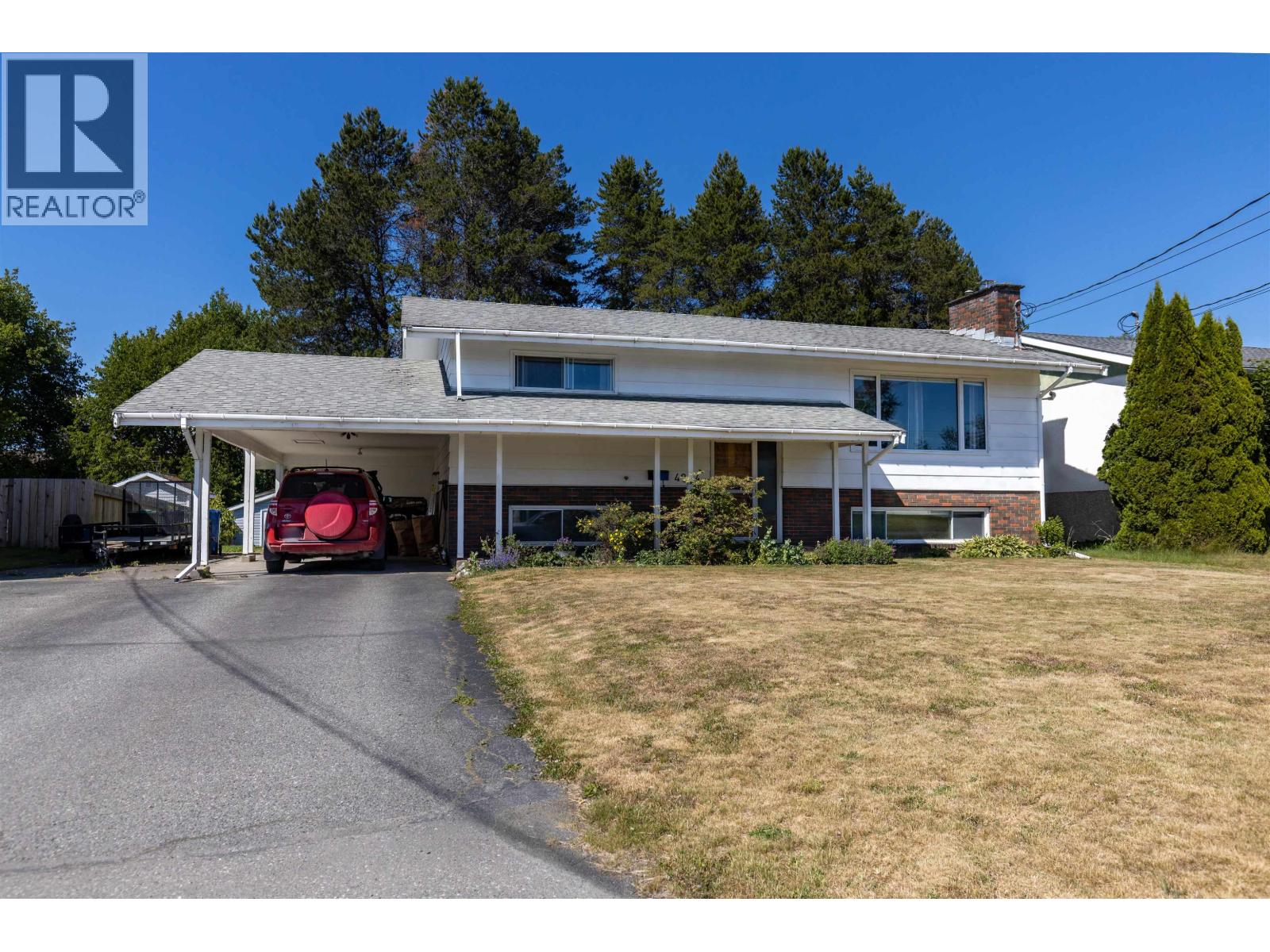 4924 LAZELLE AVENUE - 1