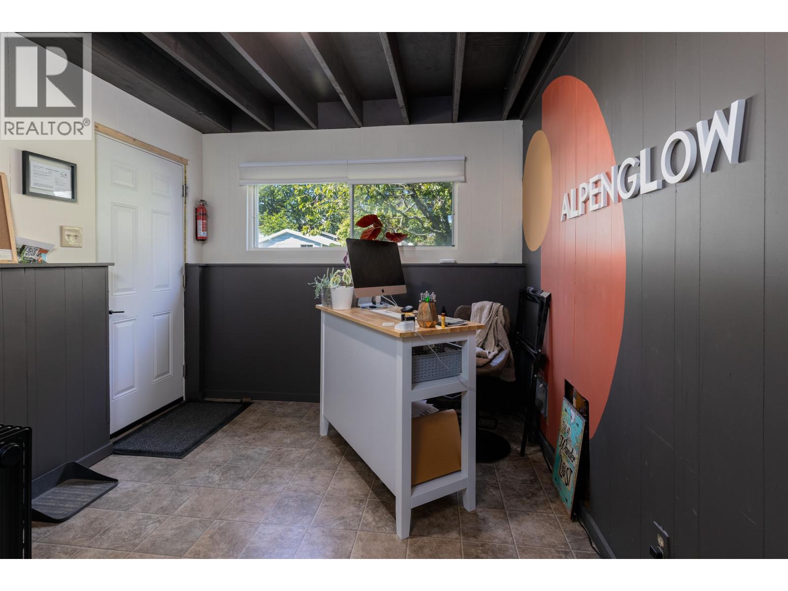 4924 LAZELLE AVENUE - 17