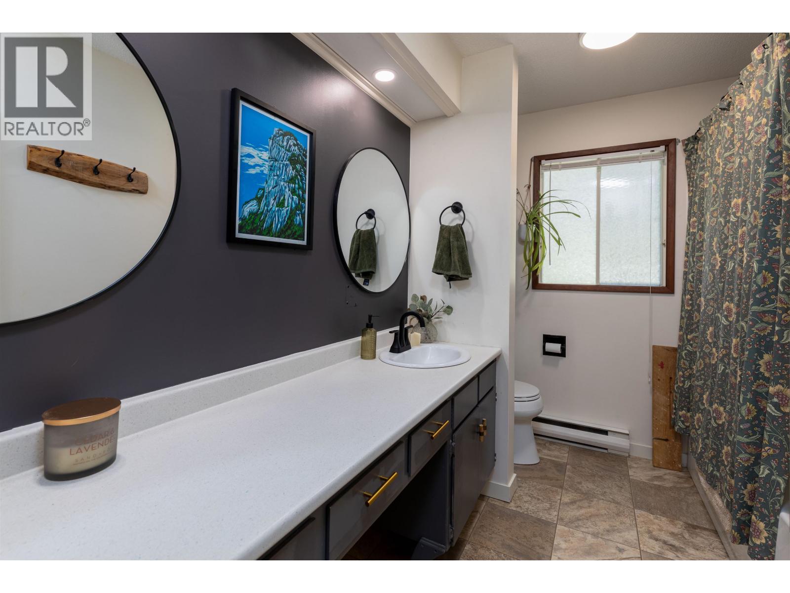 4924 LAZELLE AVENUE - 9