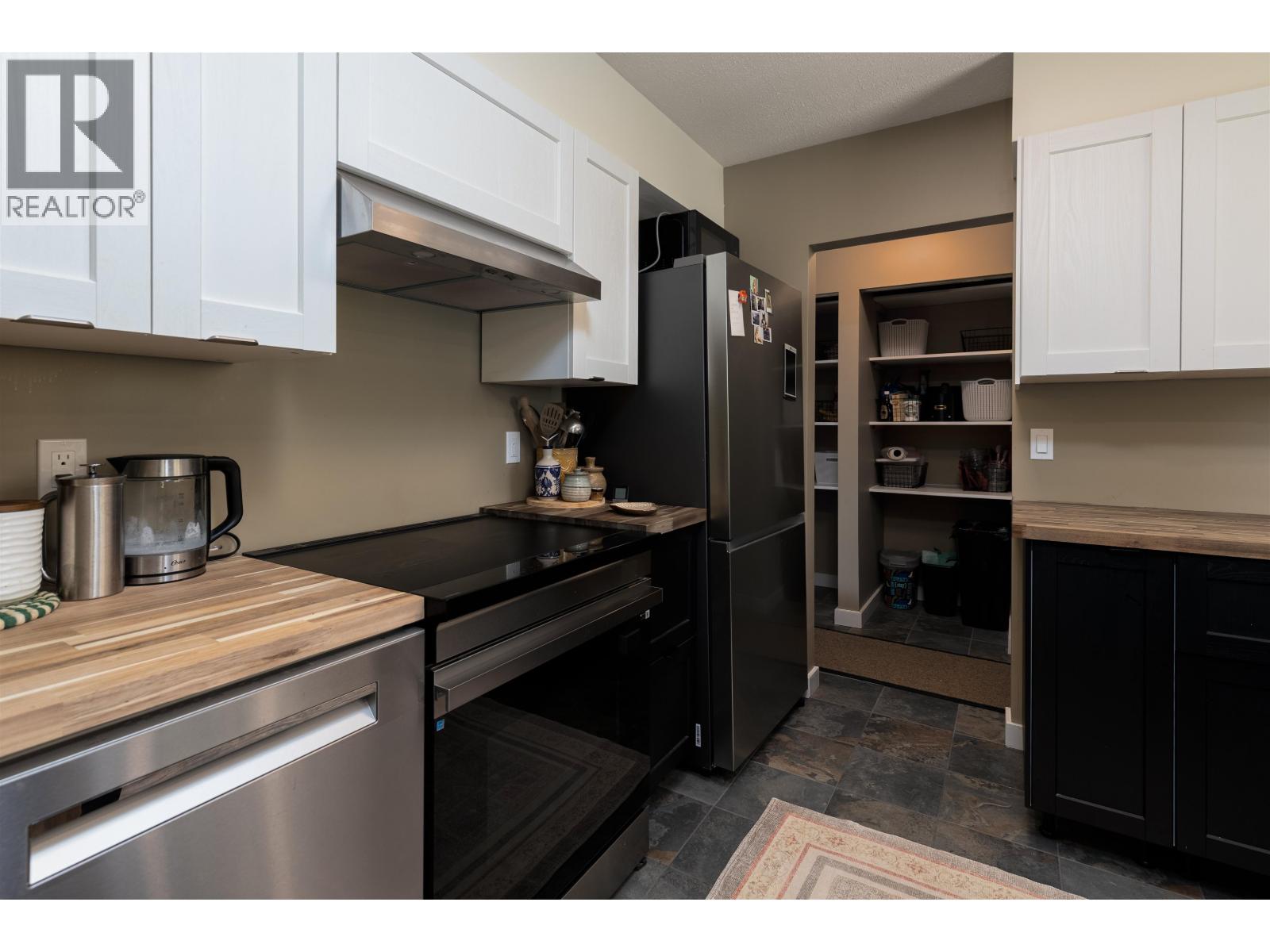4924 LAZELLE AVENUE - 7