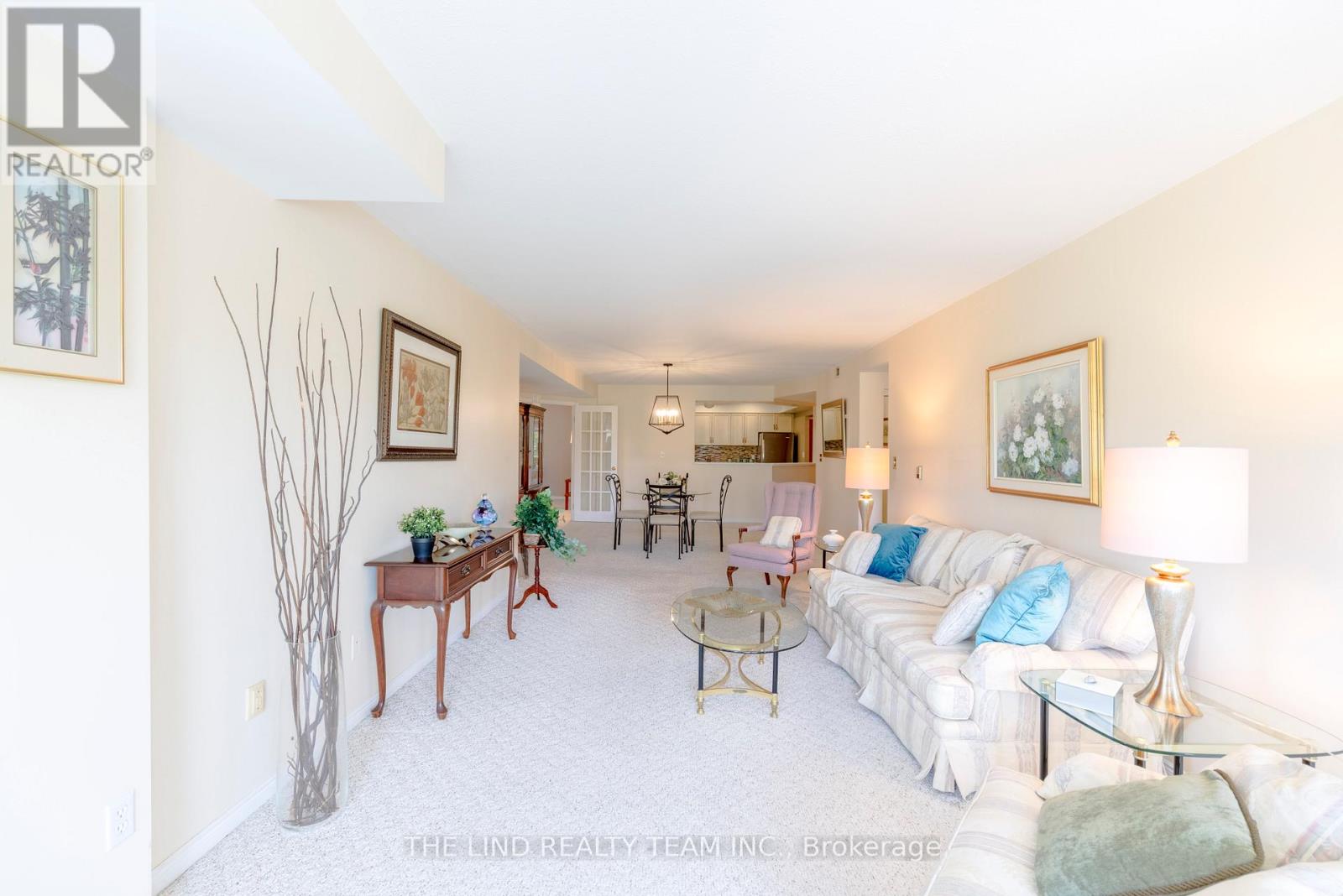 #312 85 WELLINGTON STREET W - 11