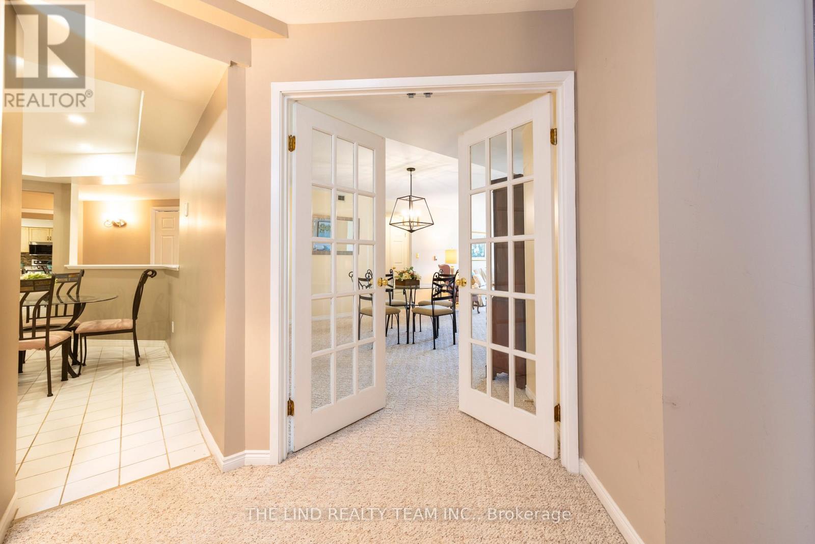 #312 85 WELLINGTON STREET W - 19