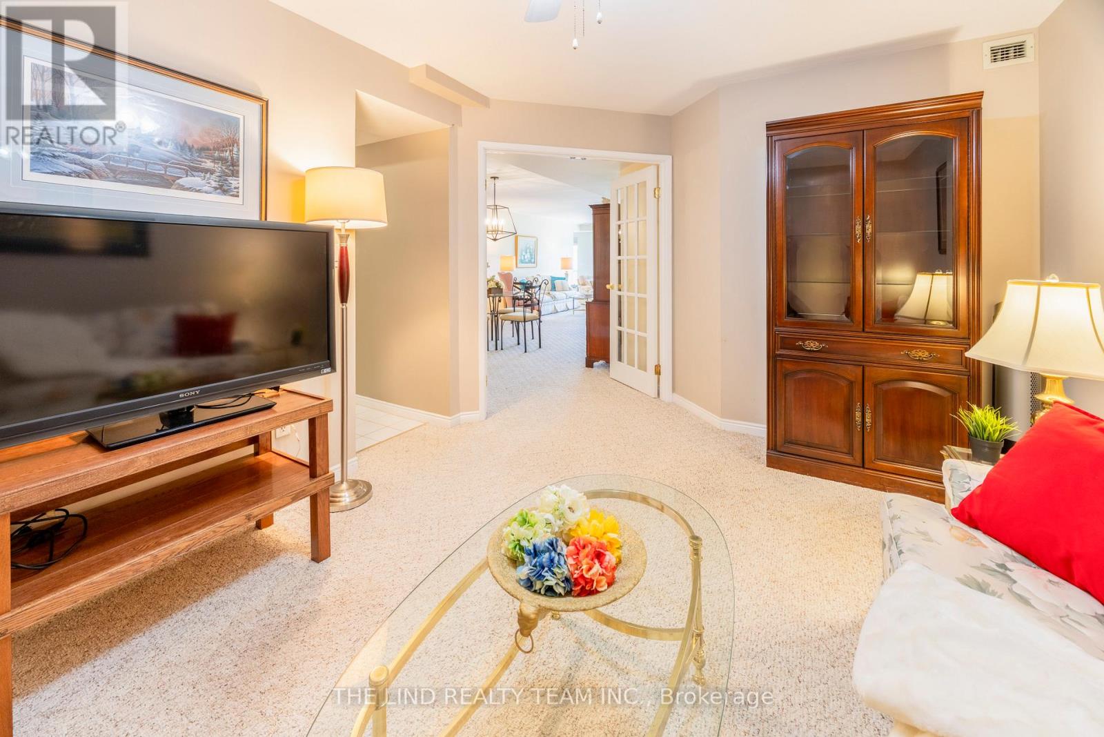 #312 85 WELLINGTON STREET W - 22
