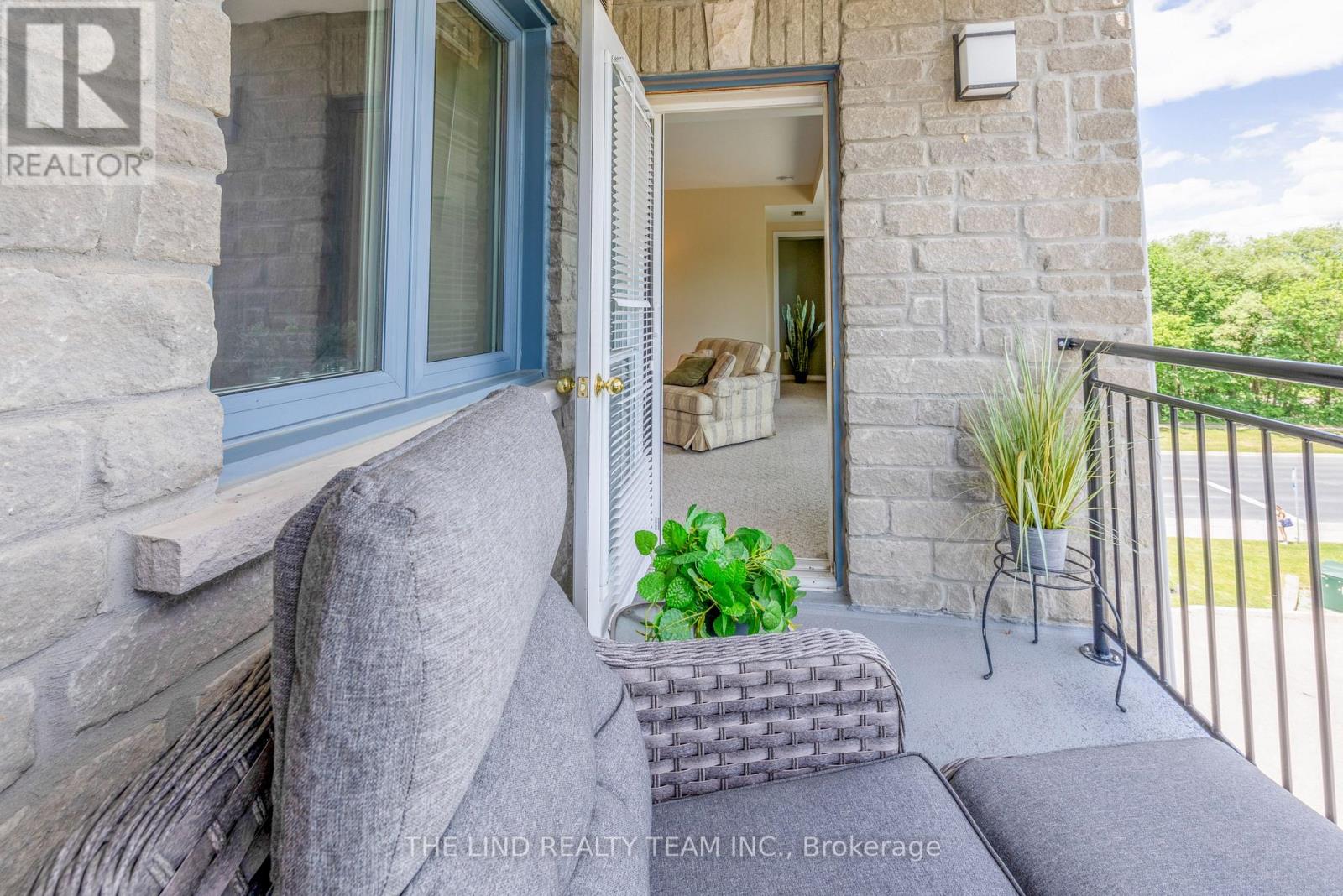 #312 85 WELLINGTON STREET W - 25