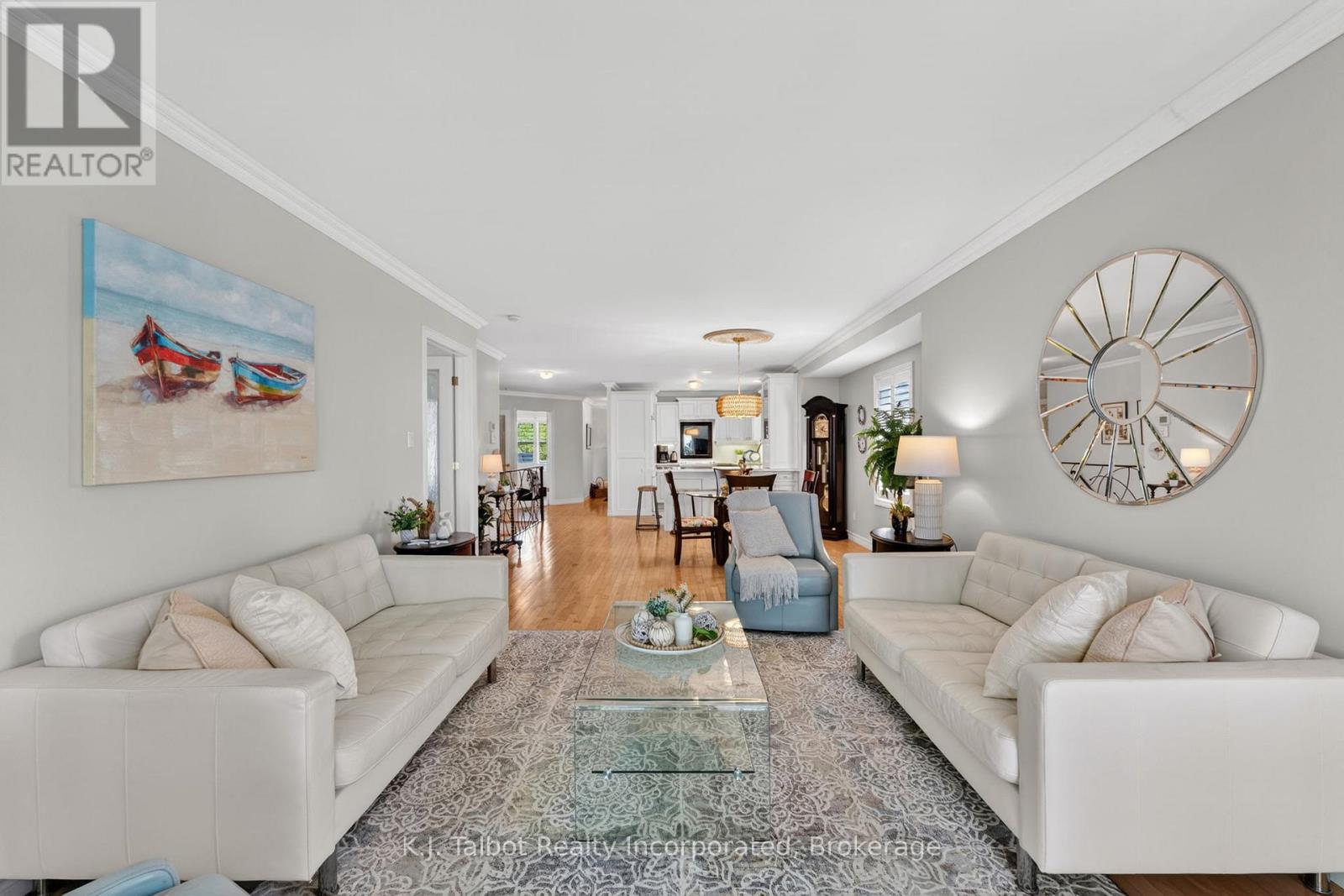 297 BETHUNE CRESCENT - 17
