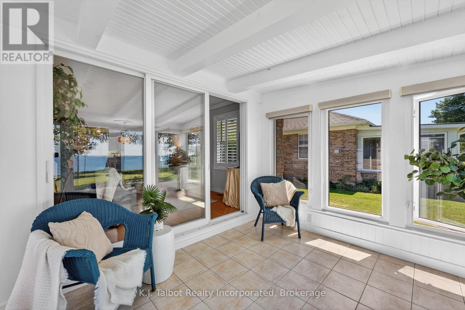 297 BETHUNE CRESCENT - 20