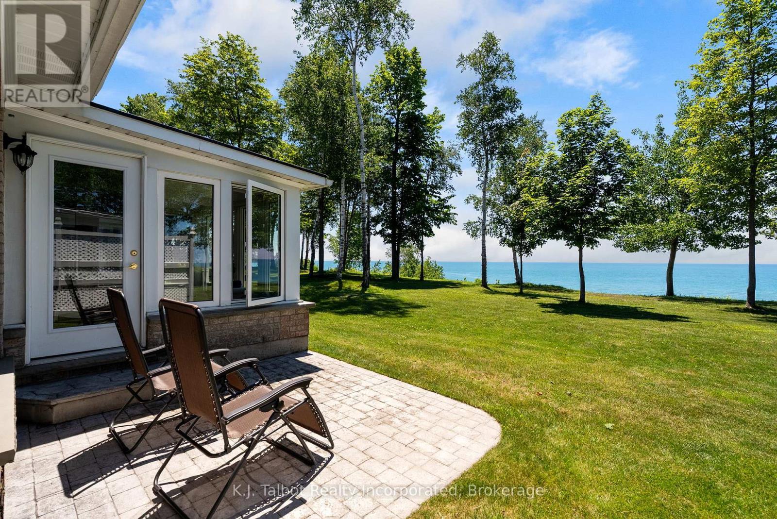 297 BETHUNE CRESCENT - 38