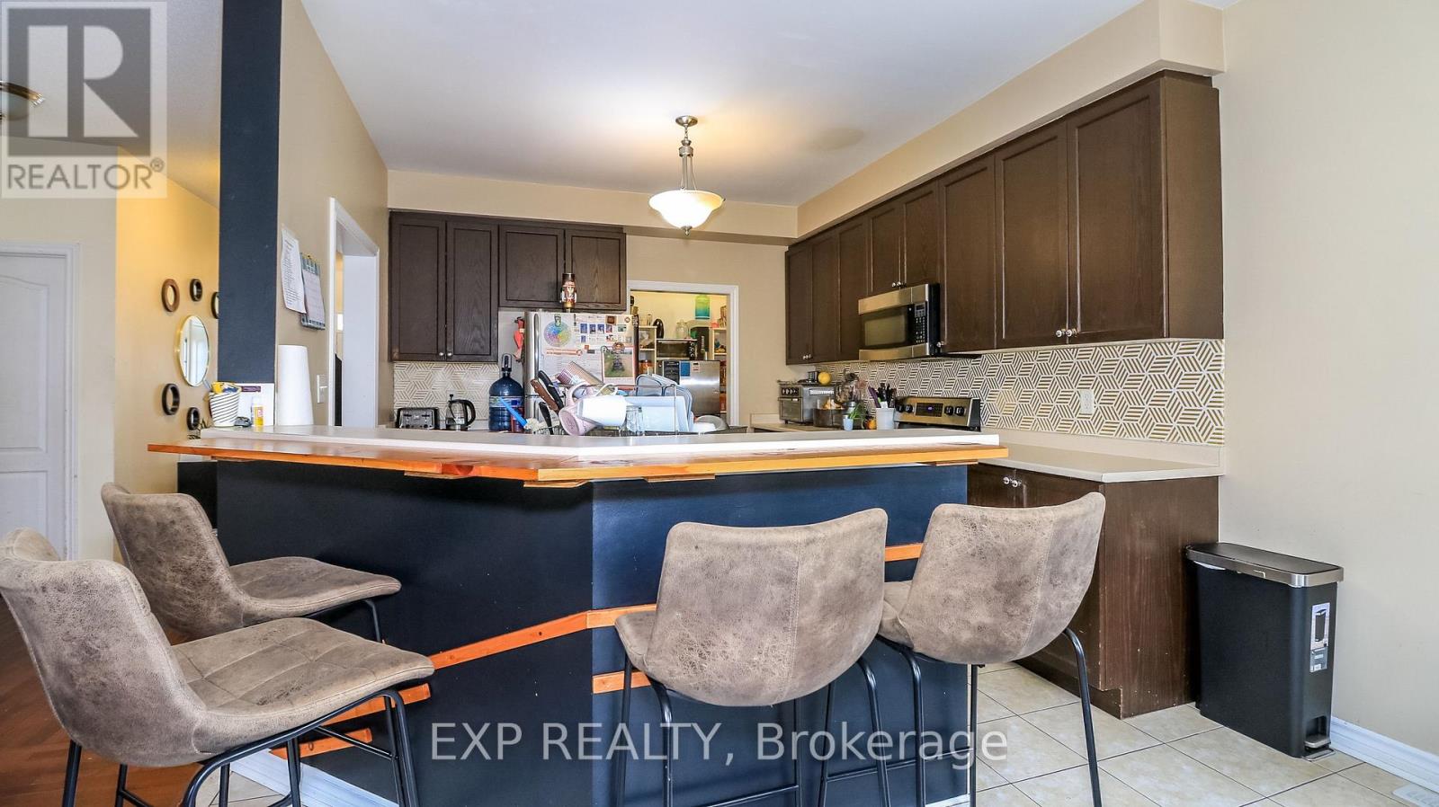 29 THE QUEENSWAY - 22