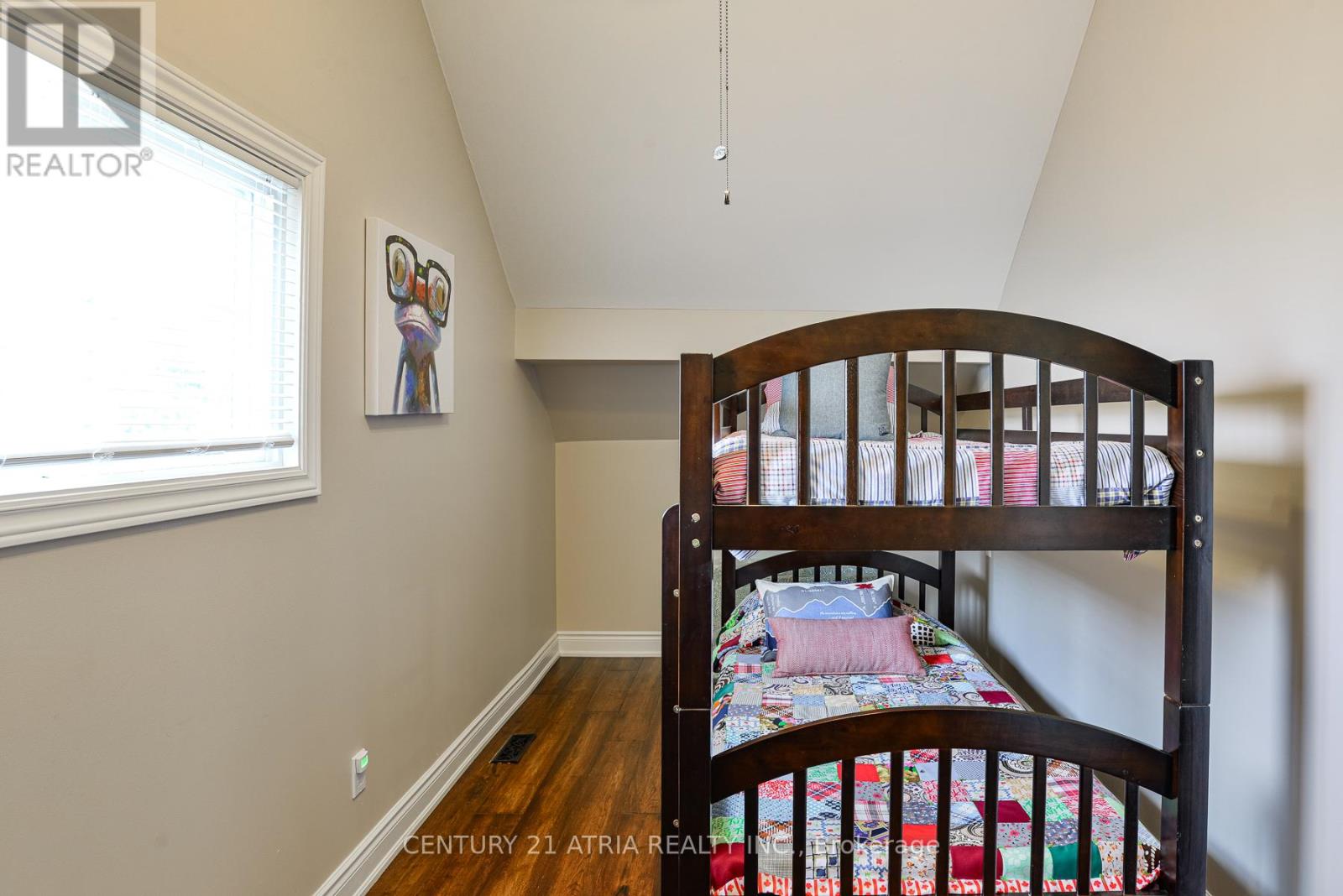 48 LAKE AVENUE - 11