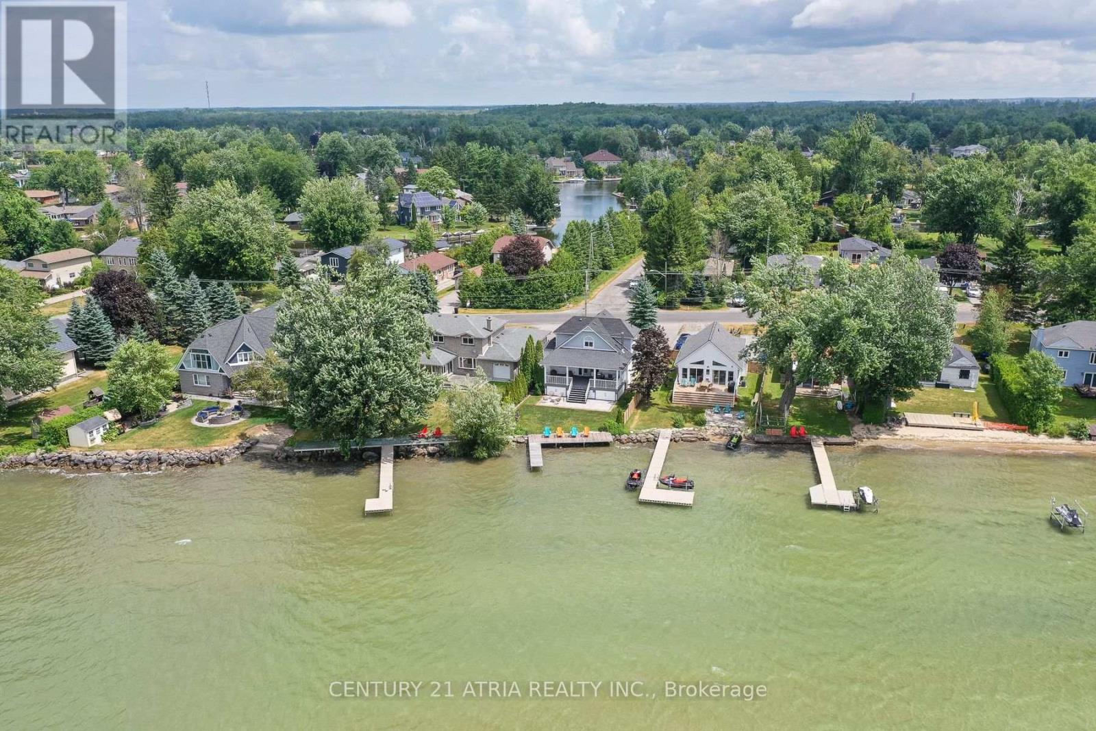 48 LAKE AVENUE - 24