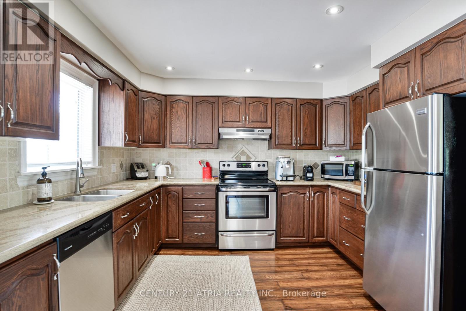 48 LAKE AVENUE - 4