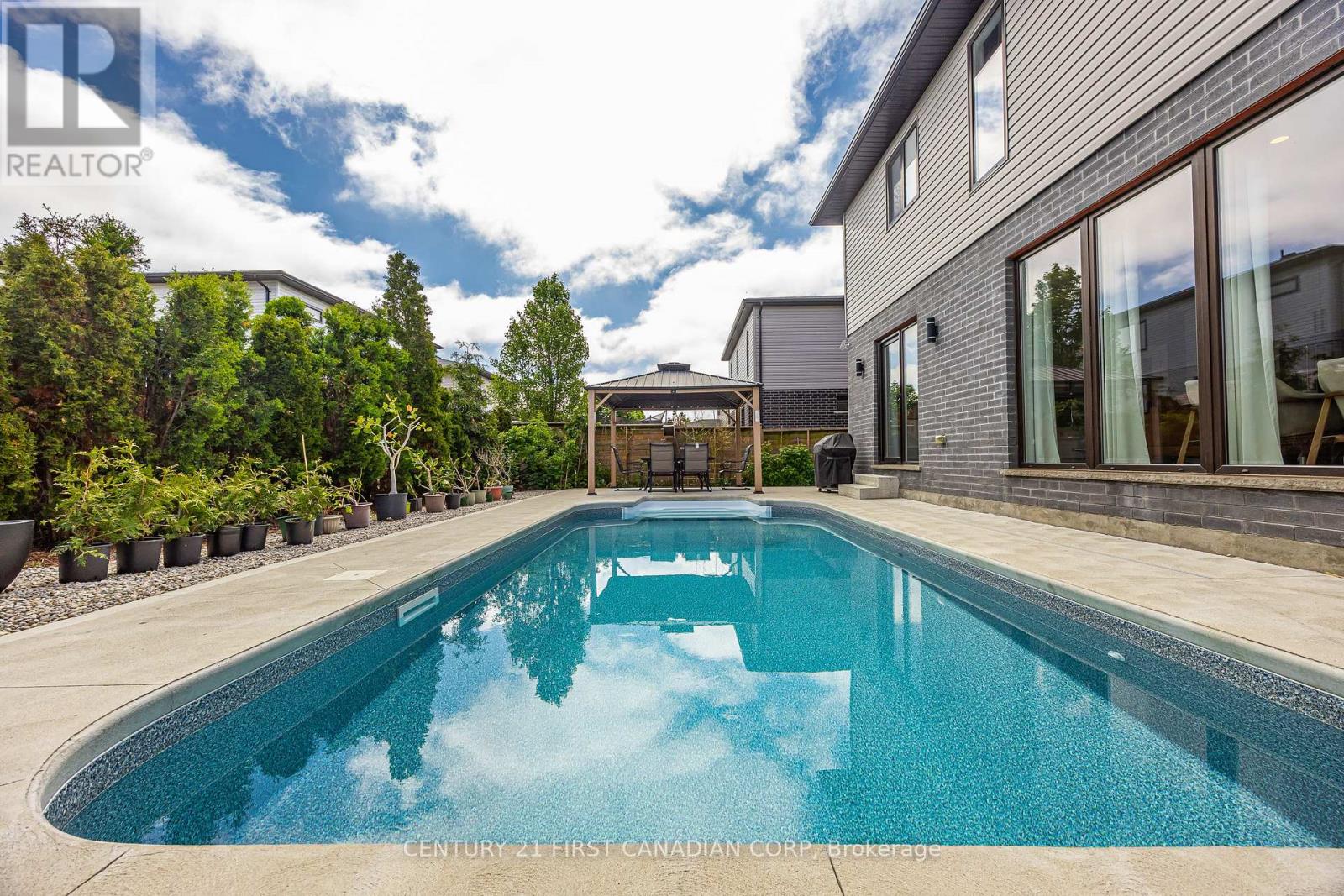 2190 BAKERVILLA STREET - 39