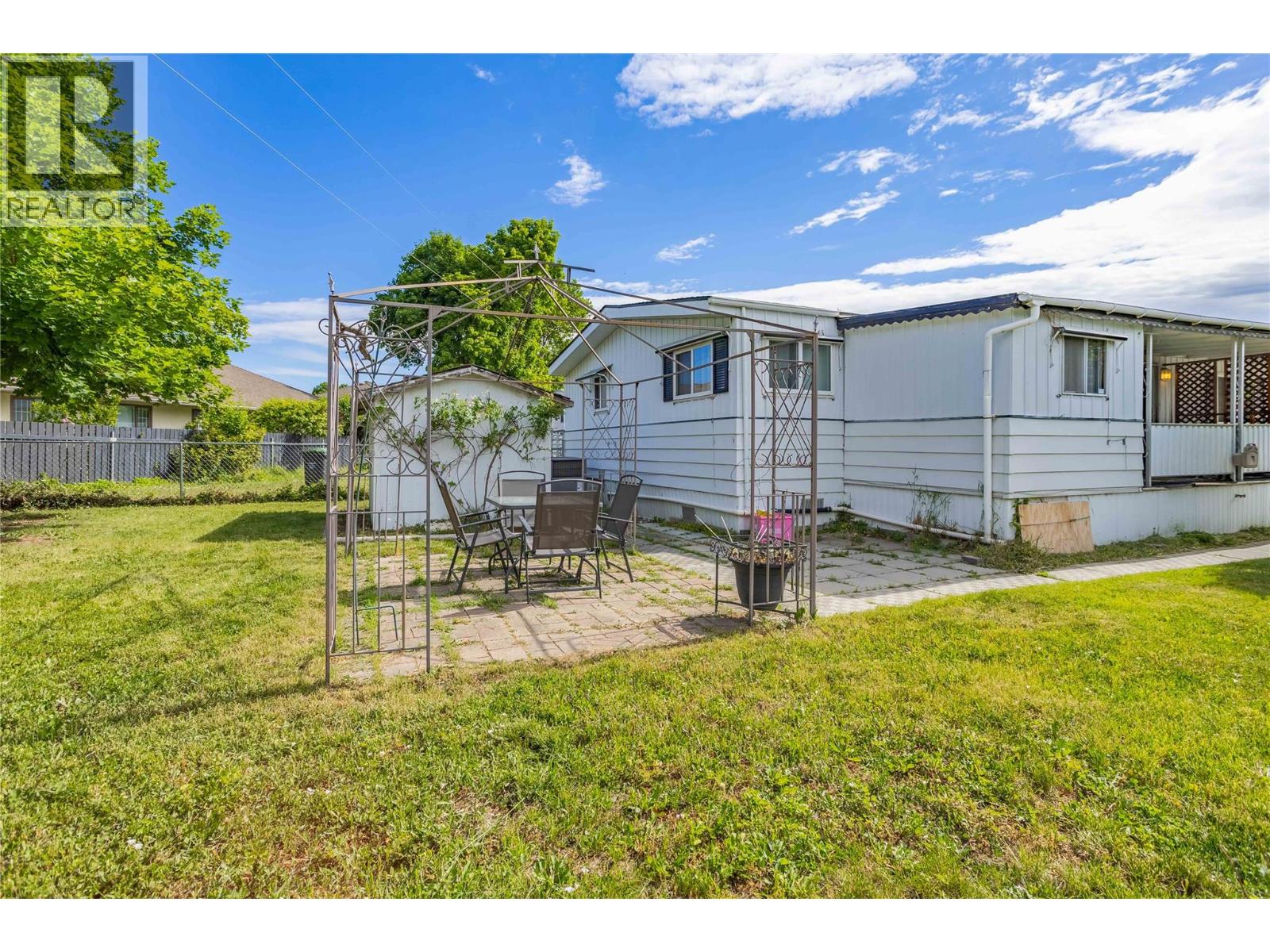 #146 3745 LAKESHORE Road - 20