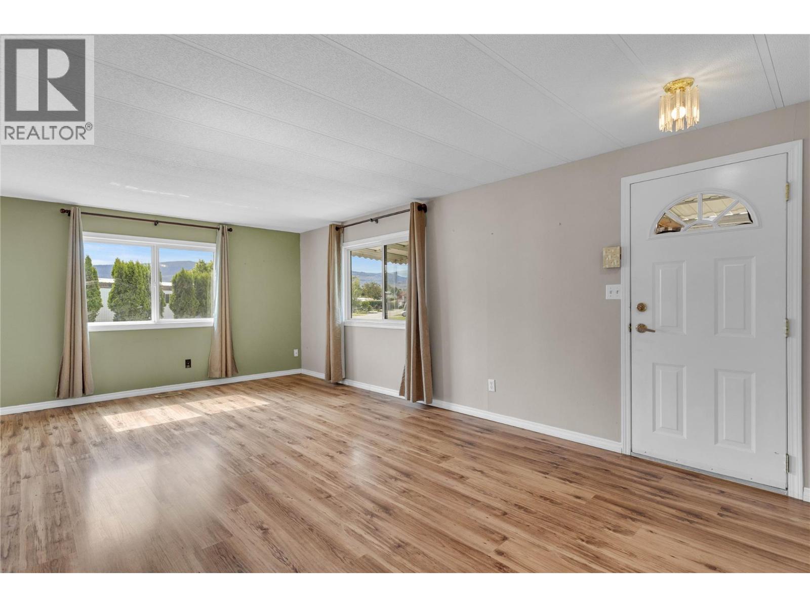 #146 3745 LAKESHORE Road - 6