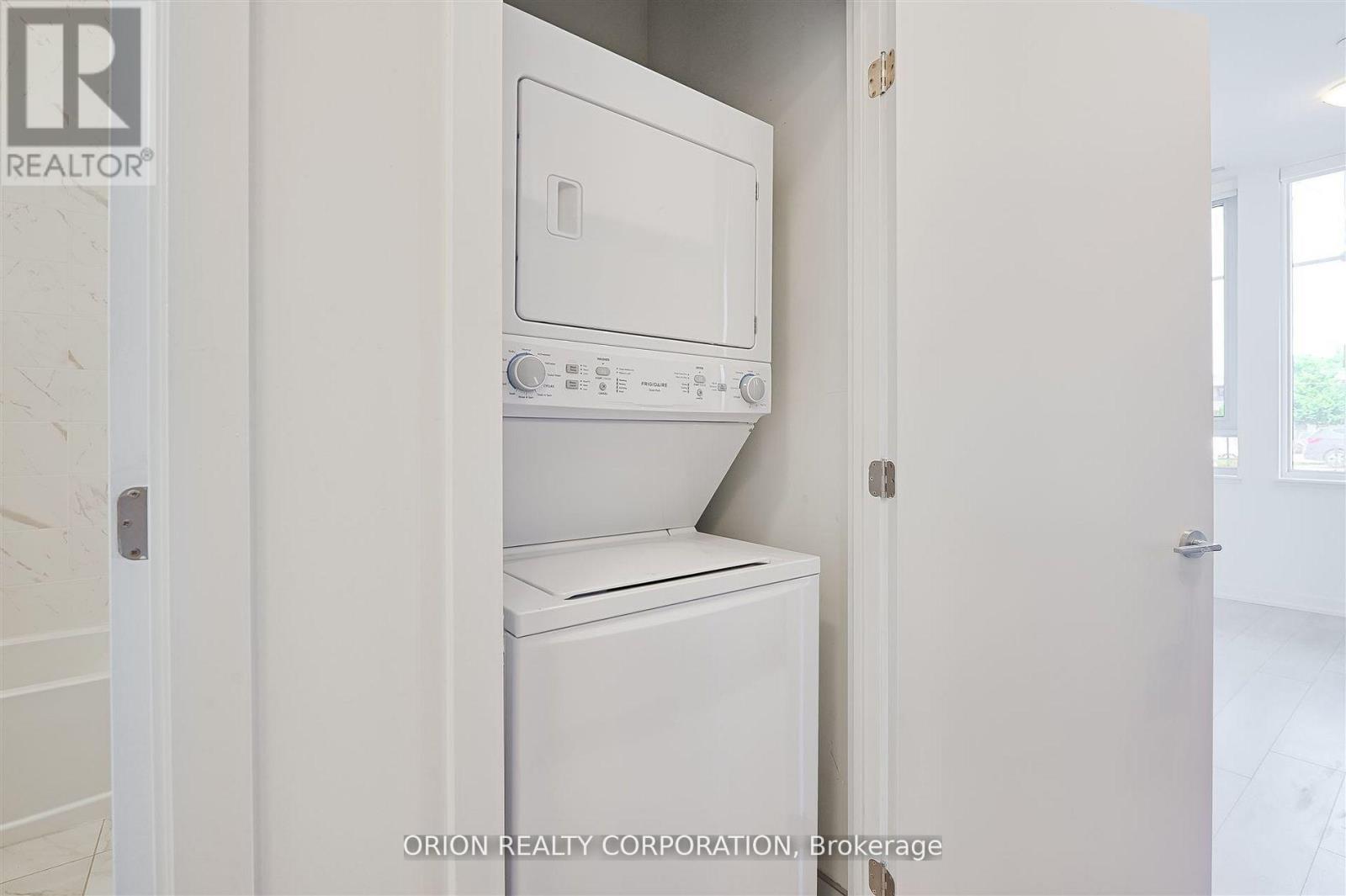 #110 556 MARLEE AVENUE - 22