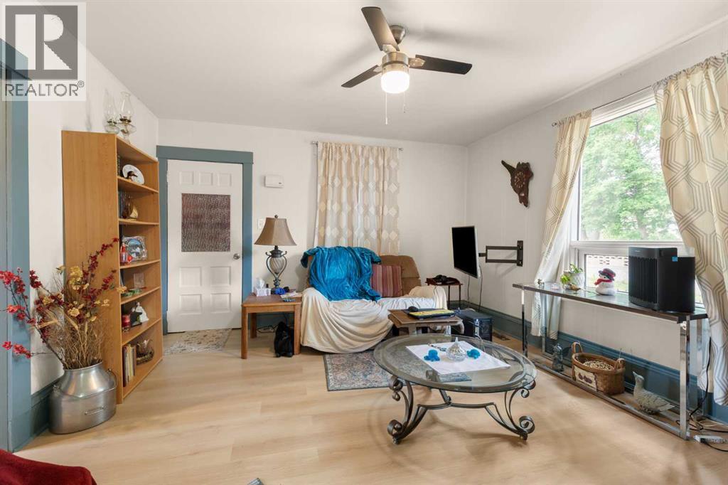 317 3 Street W - photo 5