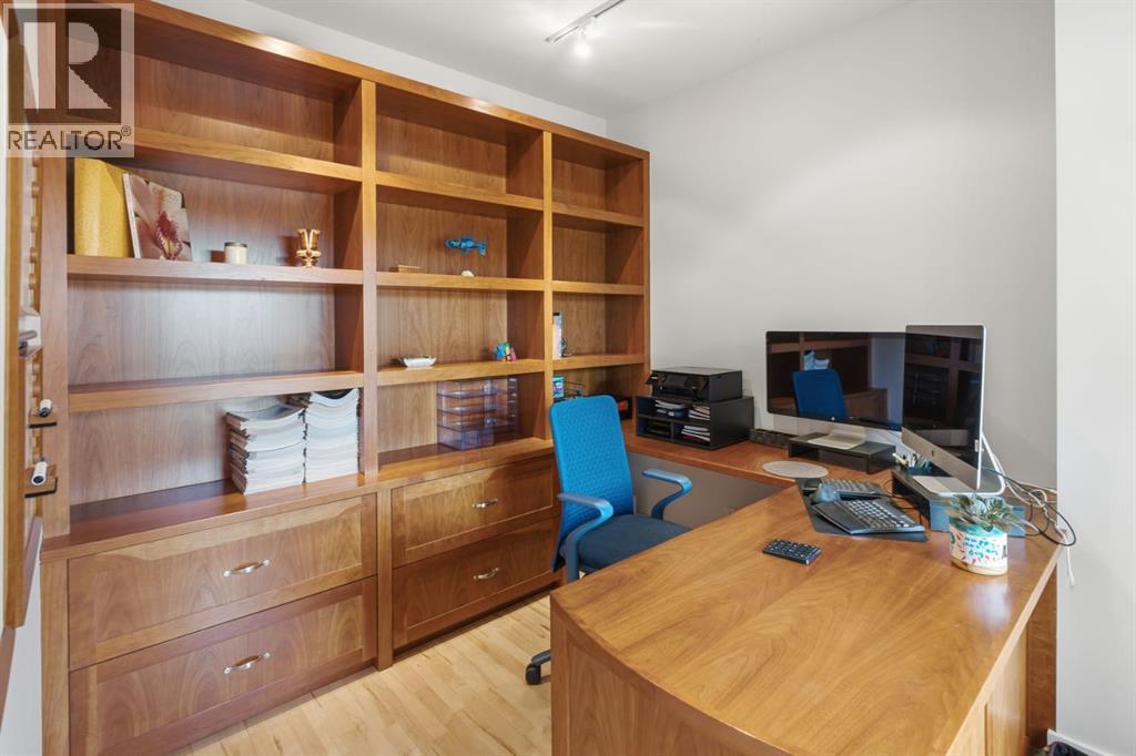 2818 6 Avenue NW - photo 4