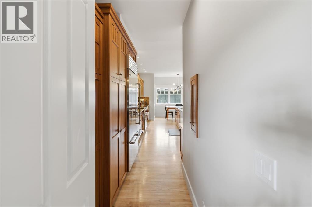 2818 6 Avenue NW — photo 8