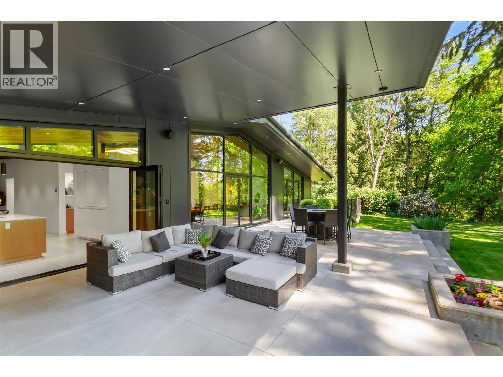 2409 WINDRIDGE DRIVE, North Vancouver