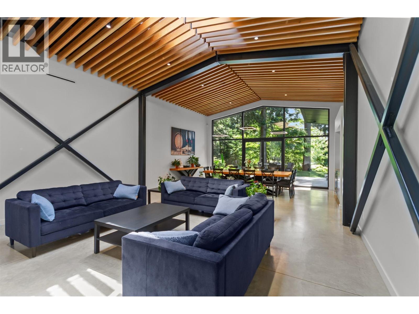 2409 WINDRIDGE DRIVE, North Vancouver