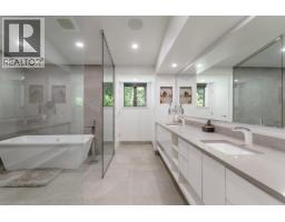 2409 Windridge Drive, North Vancouver, BC V7H1B6 Photo 17