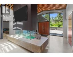 2409 Windridge Drive, North Vancouver, BC V7H1B6 Photo 7