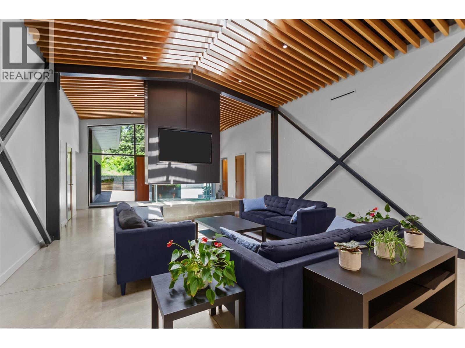 2409 WINDRIDGE DRIVE, North Vancouver