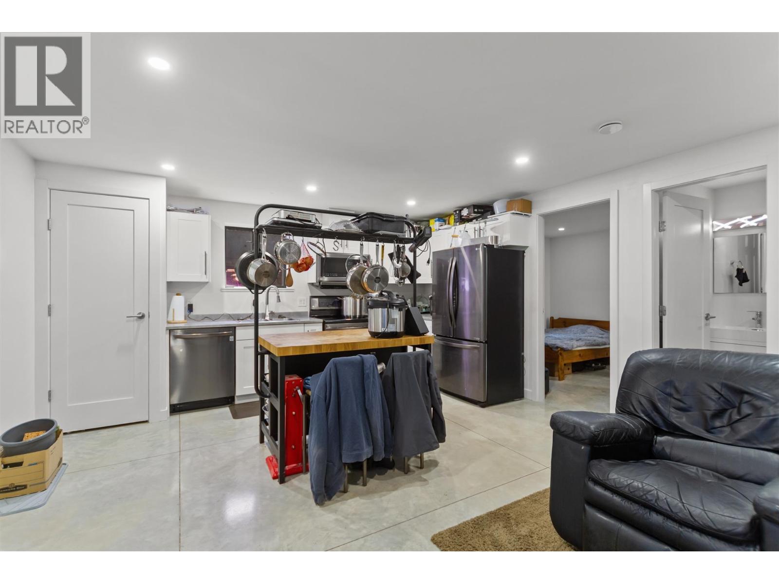 2409 WINDRIDGE DRIVE, North Vancouver