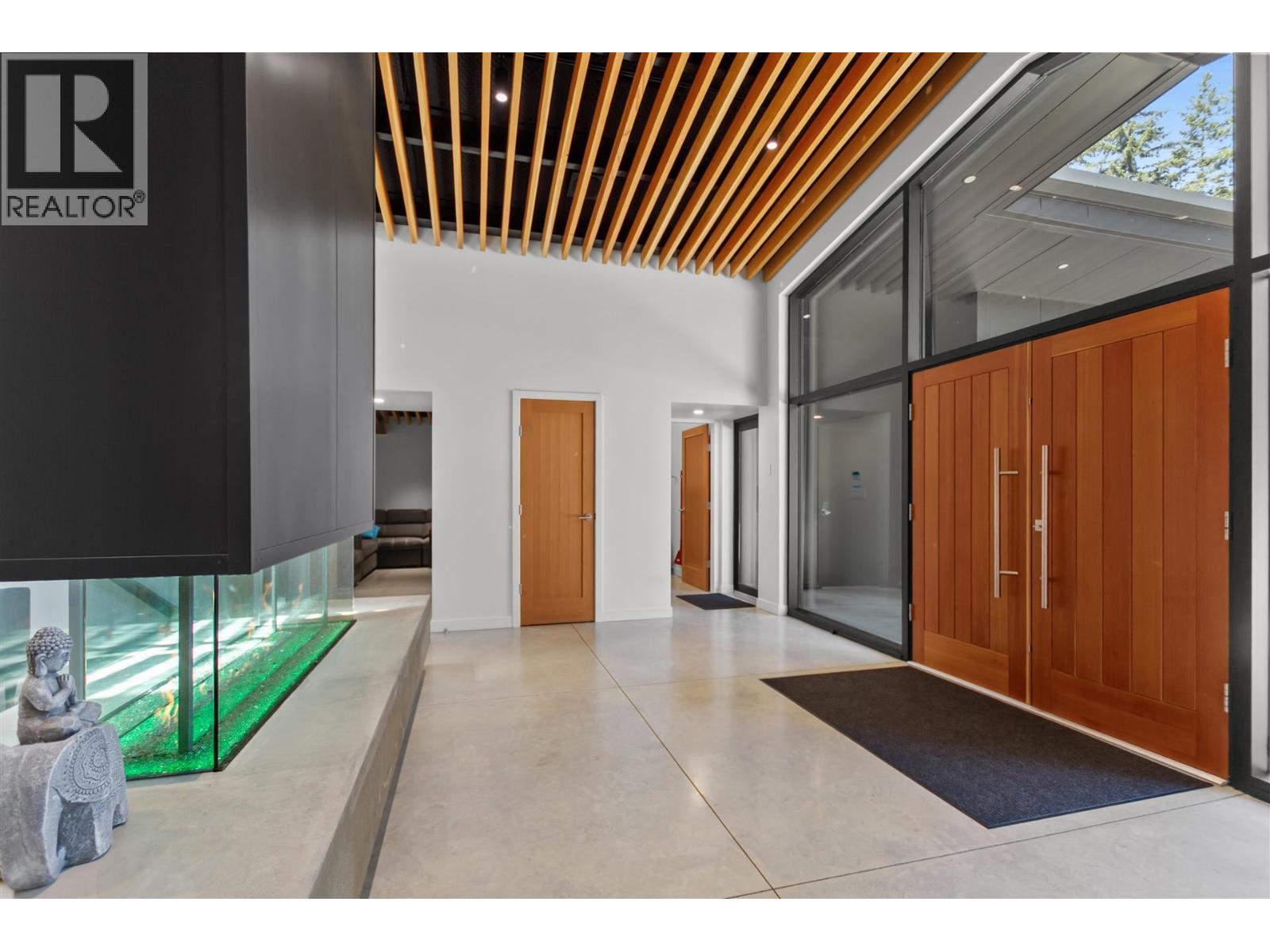2409 WINDRIDGE DRIVE, North Vancouver