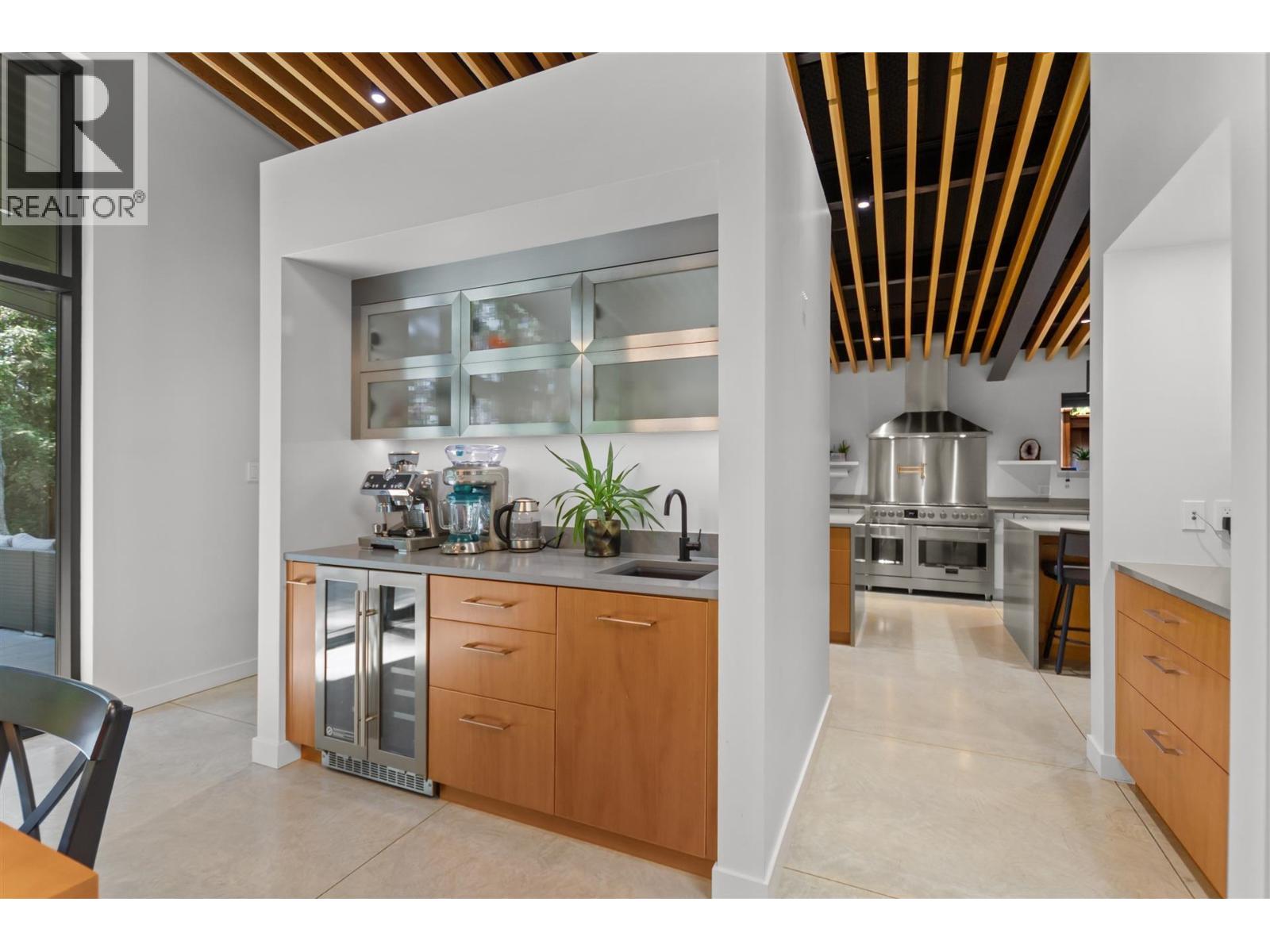 2409 WINDRIDGE DRIVE, North Vancouver