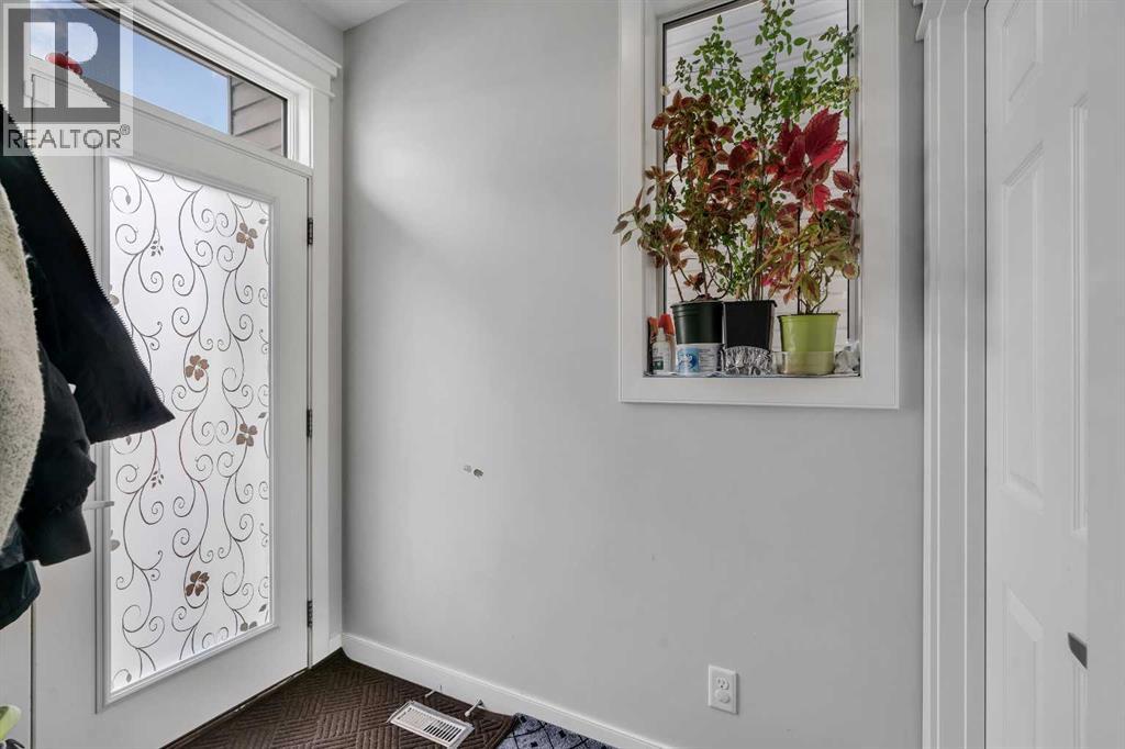 552 Redstone Drive NE - 12