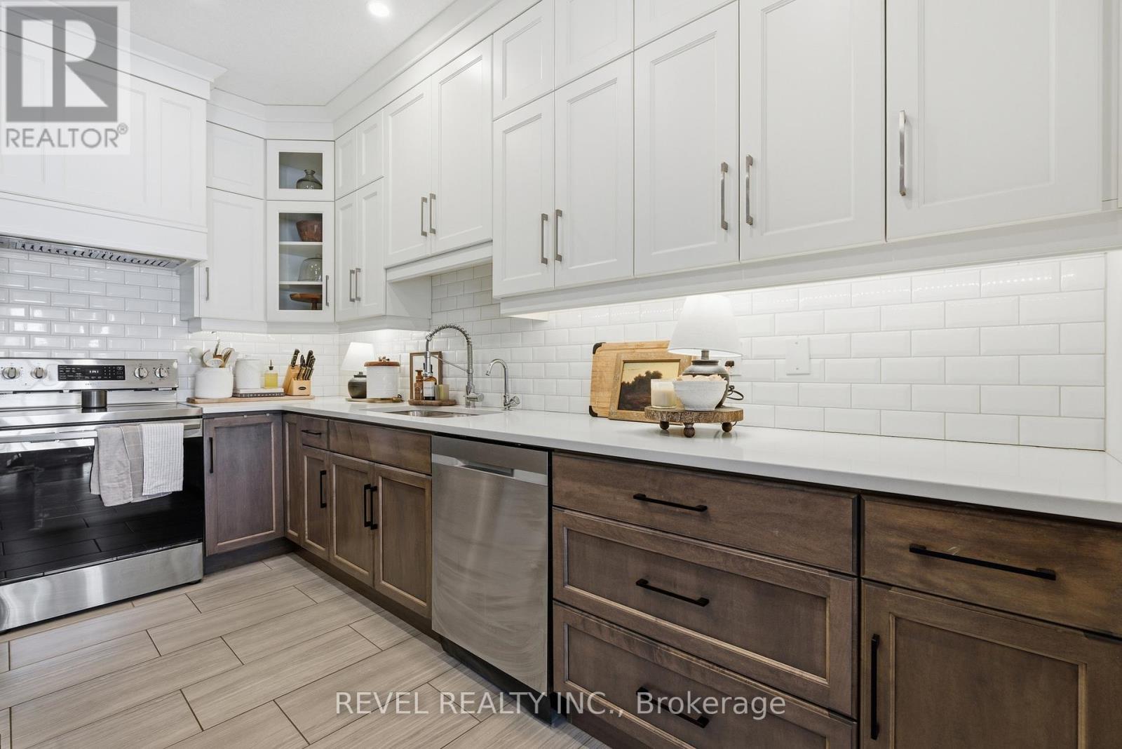 #7 22 MARSHALL DRIVE - 11