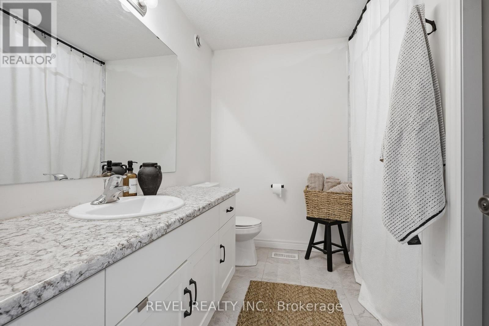 #7 22 MARSHALL DRIVE - 17