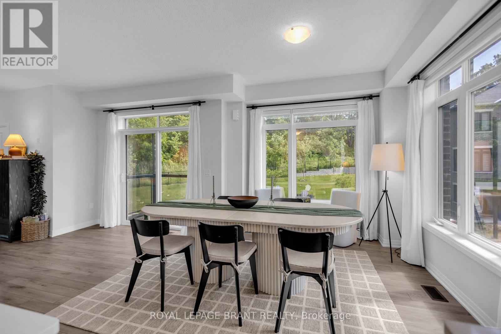 #1118 585 COLBORNE STREET - 17