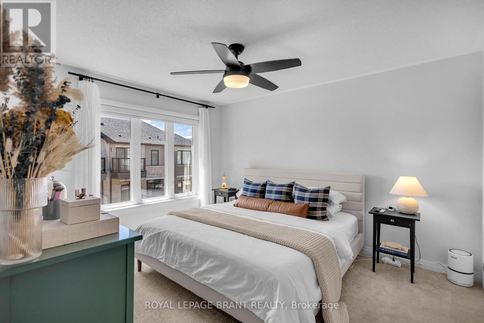 #1118 585 COLBORNE STREET - 25