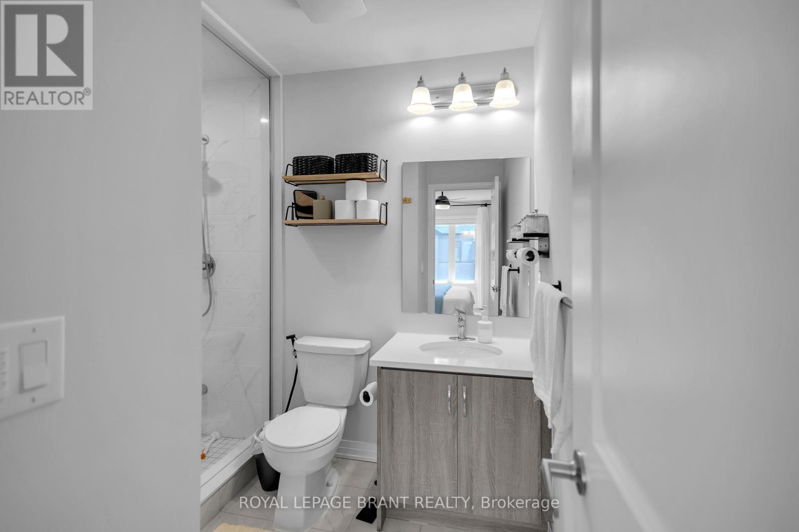 #1118 585 COLBORNE STREET - 29