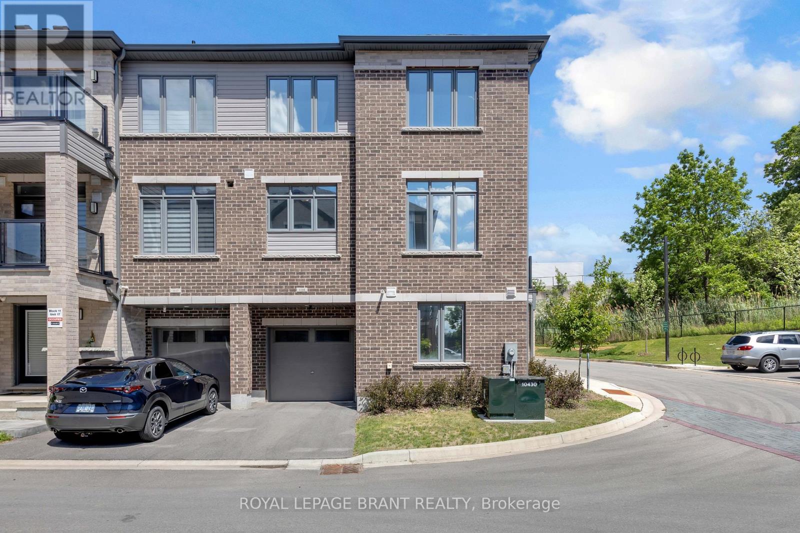 #1118 585 COLBORNE STREET - 3