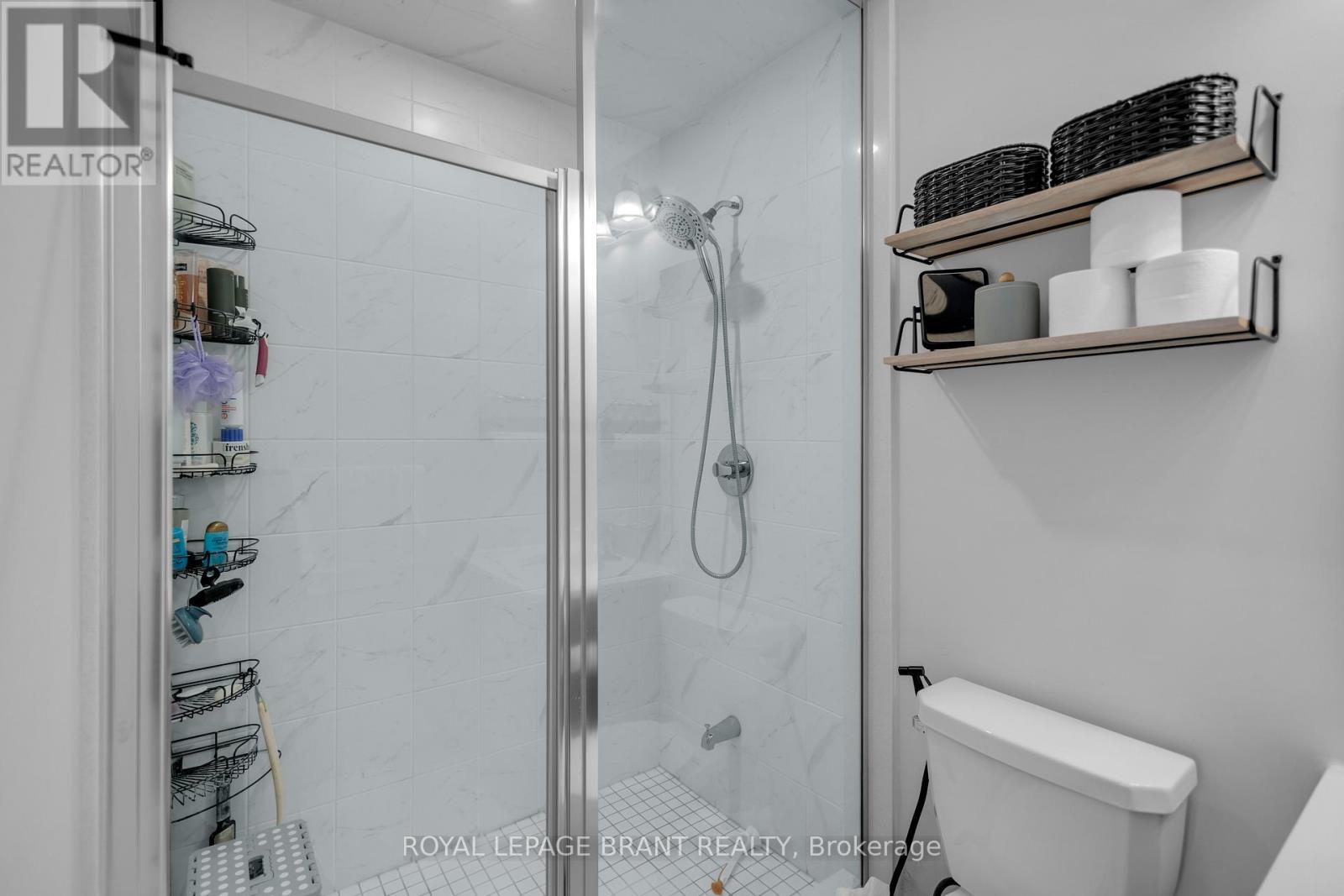 #1118 585 COLBORNE STREET - 30