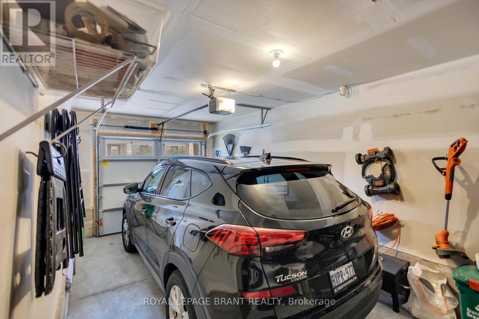 #1118 585 COLBORNE STREET - 39