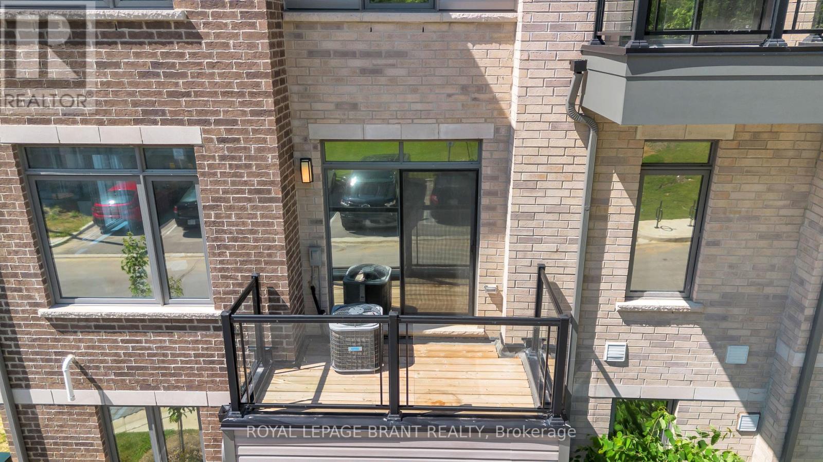 #1118 585 COLBORNE STREET - 40