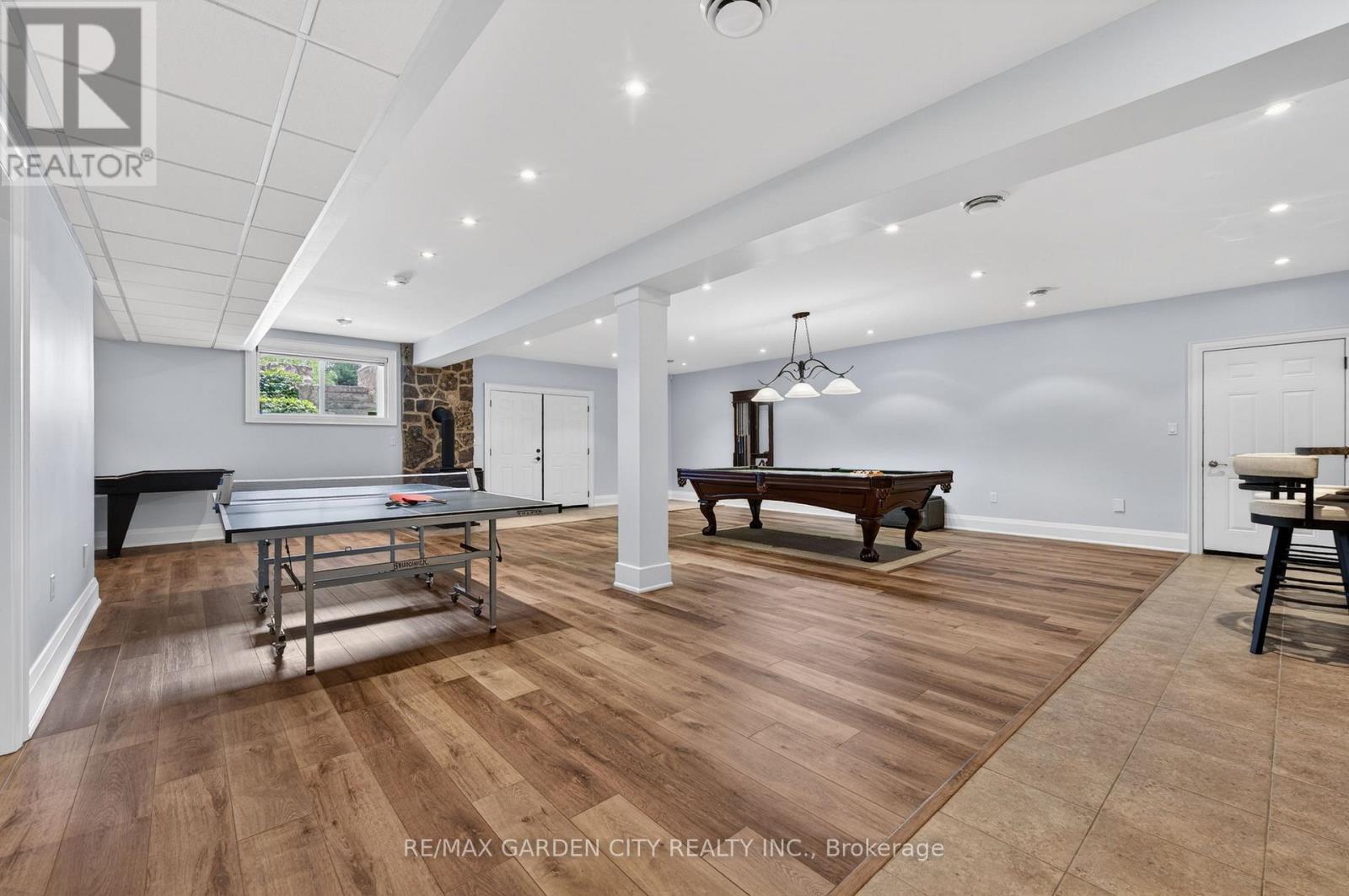 4580 CHERRY AVENUE - 42