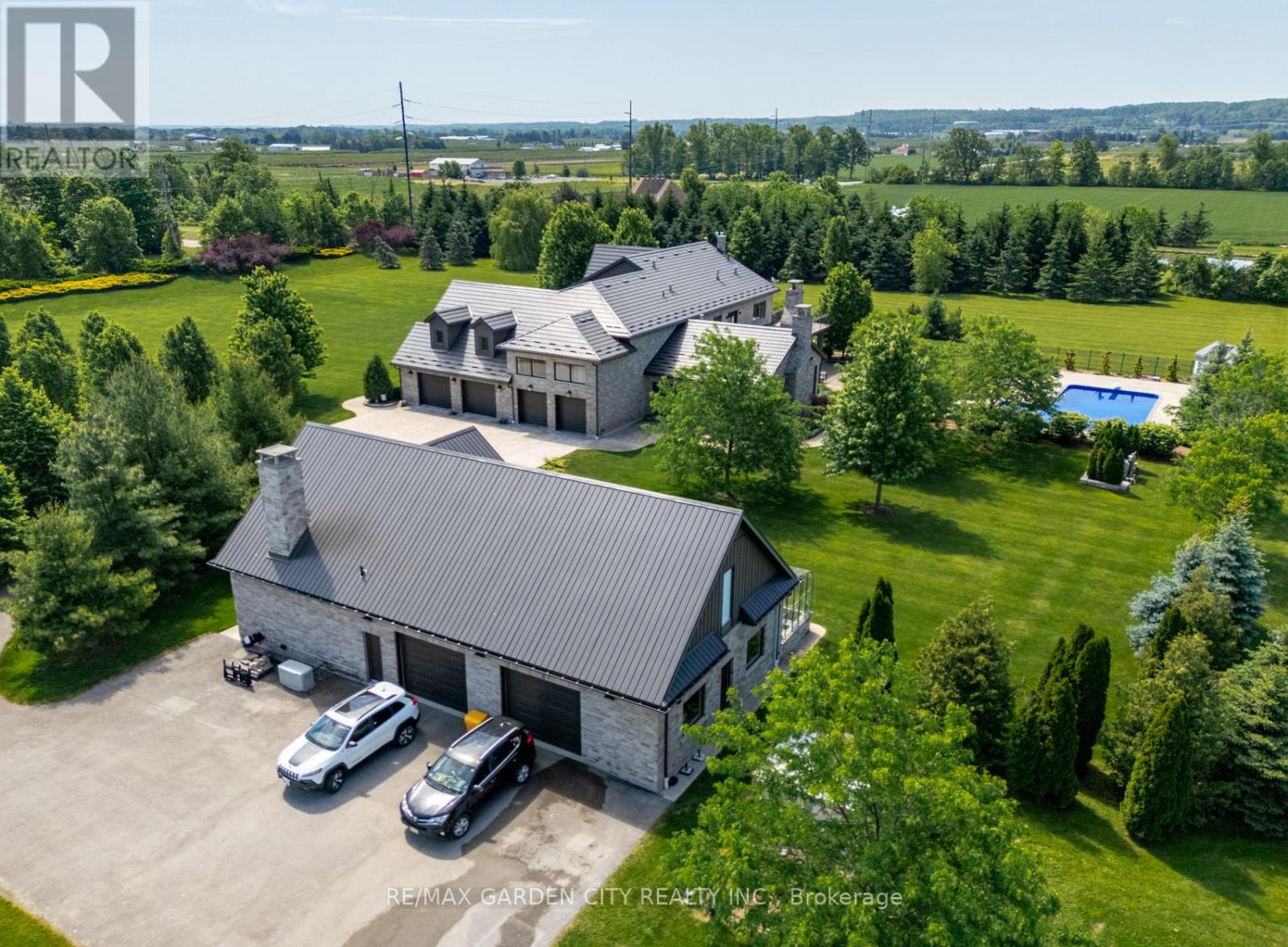 4580 CHERRY AVENUE - 46
